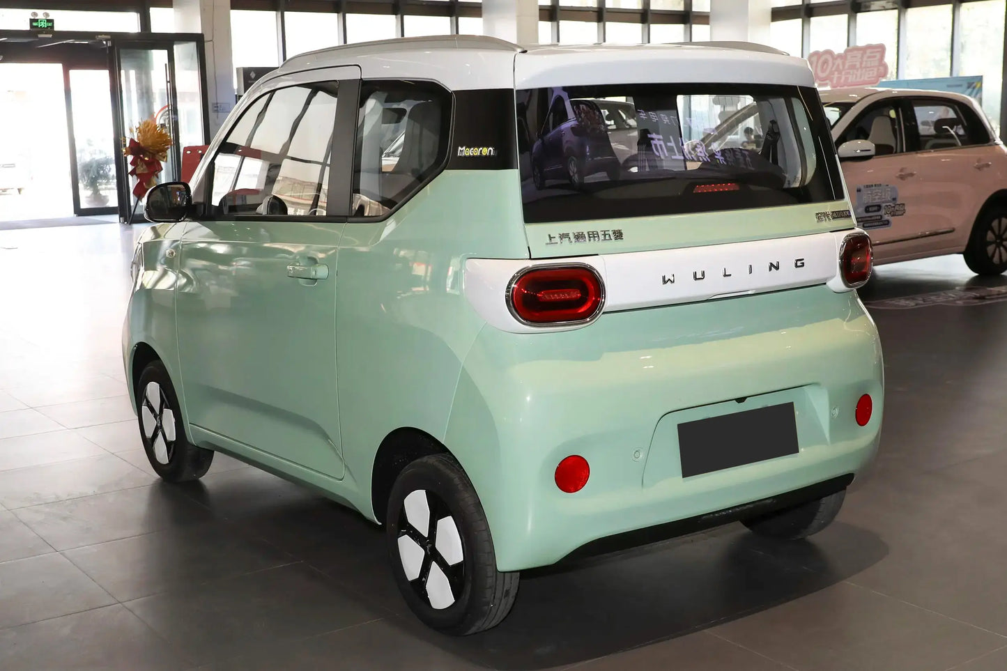 Wuling Electric Mini Car New Energy Vehicles Mini Electric 4 Wheeler Mini Ev Car Cheap Small Cars