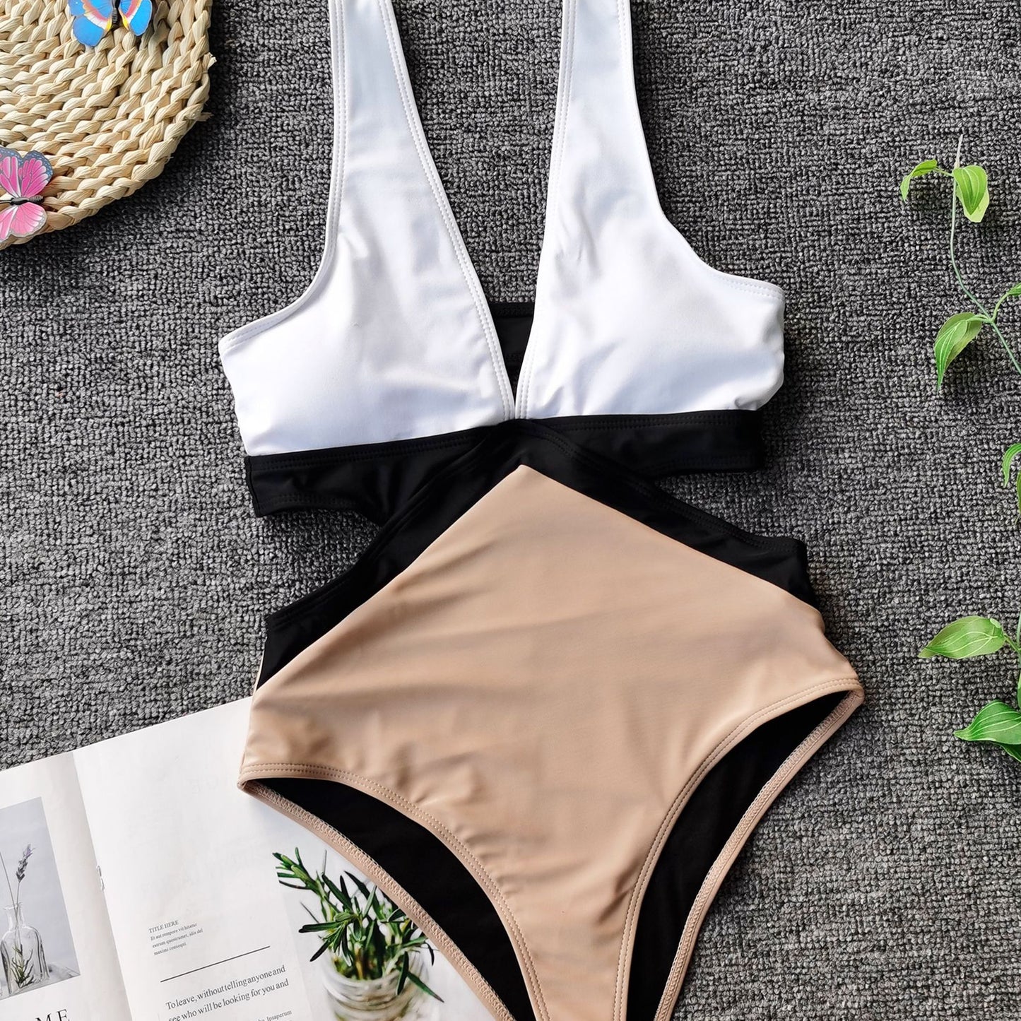One-piece bikini