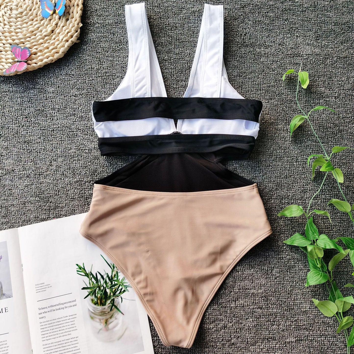 One-piece bikini