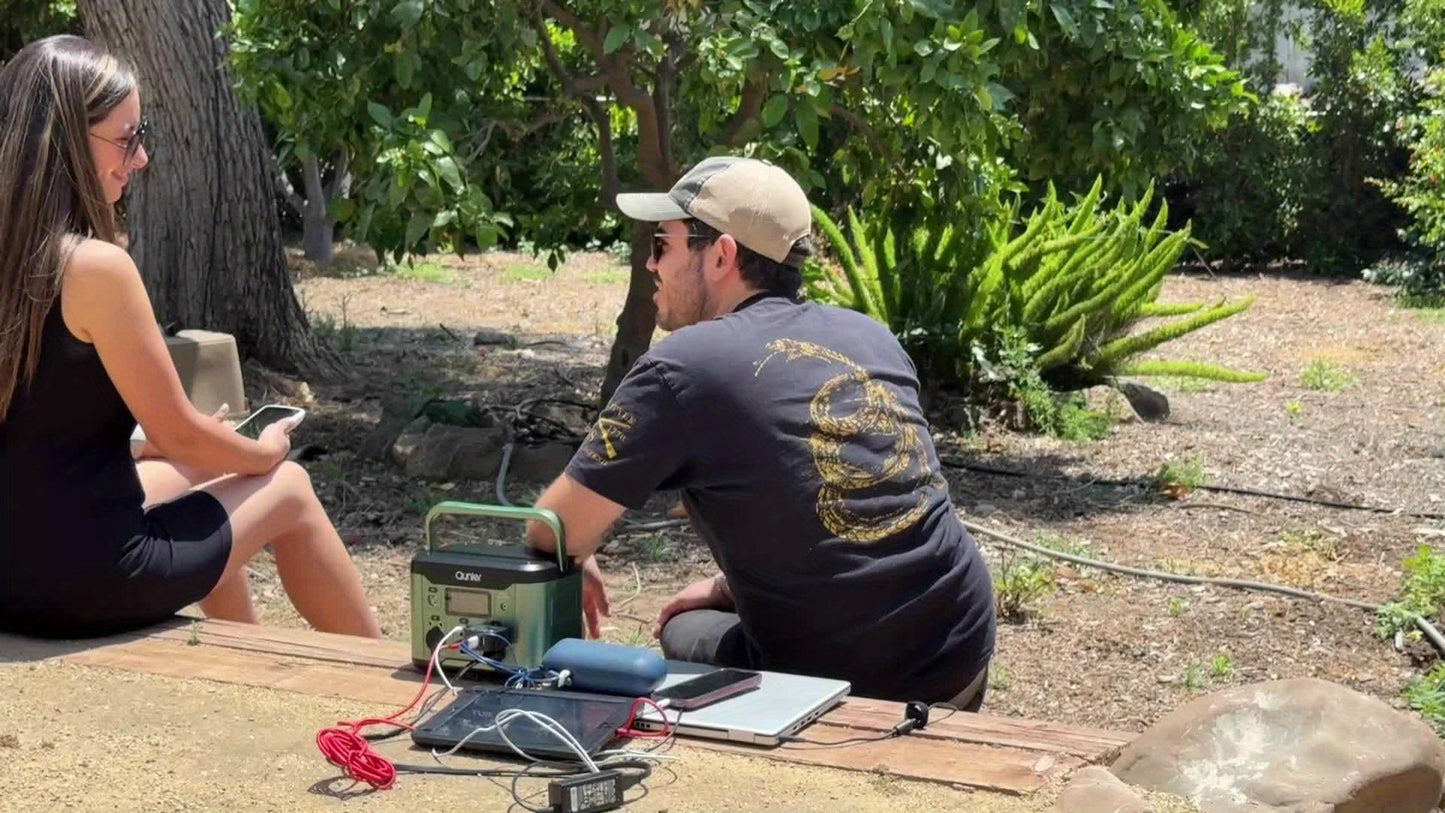 IFanze 300W Portable Power Station 296Wh 80000mAh Solar Generator with 60W PD Fast Charging, 9-Port Outlets, Digital Display & Lithium Battery for Home Backup, RV Camping, Emergency Power - Compatible with 60W/80W/100W Solar