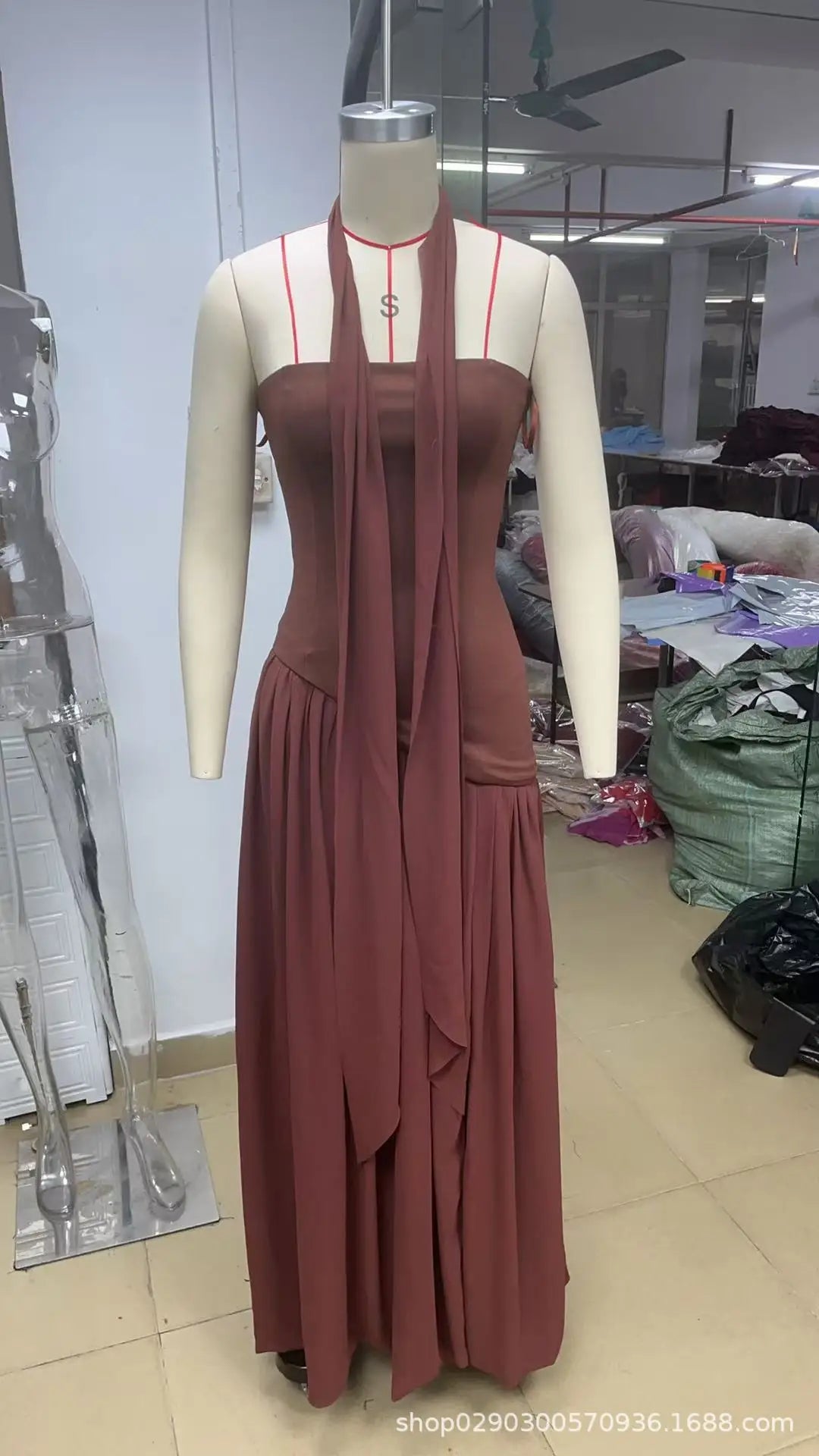 Spring and Summer 2025 Sexy Backless Tube Top Slim Fit Dress New Hot Sale Split Strap Long Dress