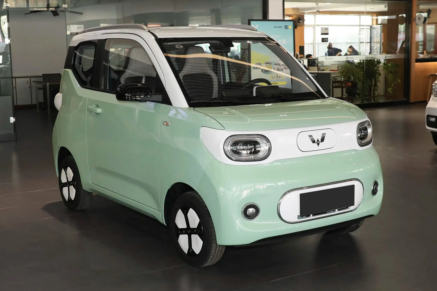 Wuling Electric Mini Car New Energy Vehicles Mini Electric 4 Wheeler Mini Ev Car Cheap Small Cars
