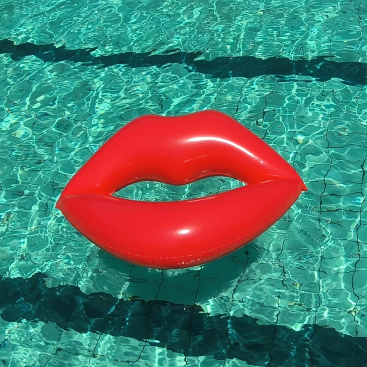2 Pcs Inflatable Red Lip Pool Float, Portable PVC Water Mat for Beach & Pool Parties