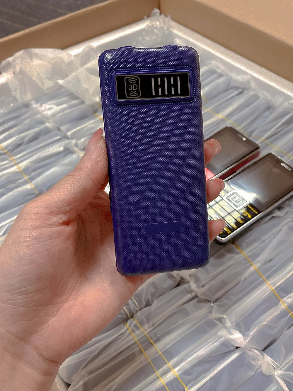 Low Price Elderly Mobile Phone Big Push Button Fast Call Dual Sim Cards Loud Sound Cellphone SOS Two Torch Cheap Large Battery