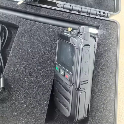 Drone Detector 2KM Long Distance UAV Detection Device Handheld 30-6400MHz Detection Drone Alarm Drone Video Transmission Signals