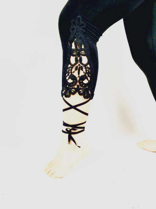 7XL Large Size Leggings For Women Summer Thin Tick 3/4 Capris Short Lace Hollow Tight Pants Black White Pink Red  6XL 5xl 4xl