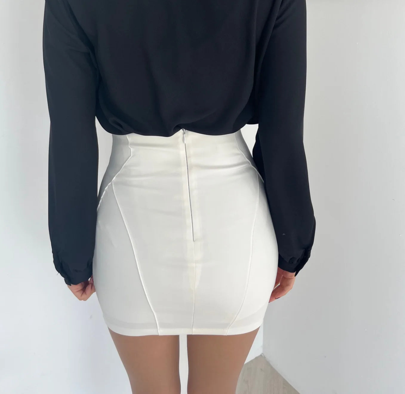 WOMENGAGA  Fashion Mini Skirts Korea 2024 Autumn/Winter New High Waist Tight Simple Solid Color Hip Wrapped Short Skirts 3JAB