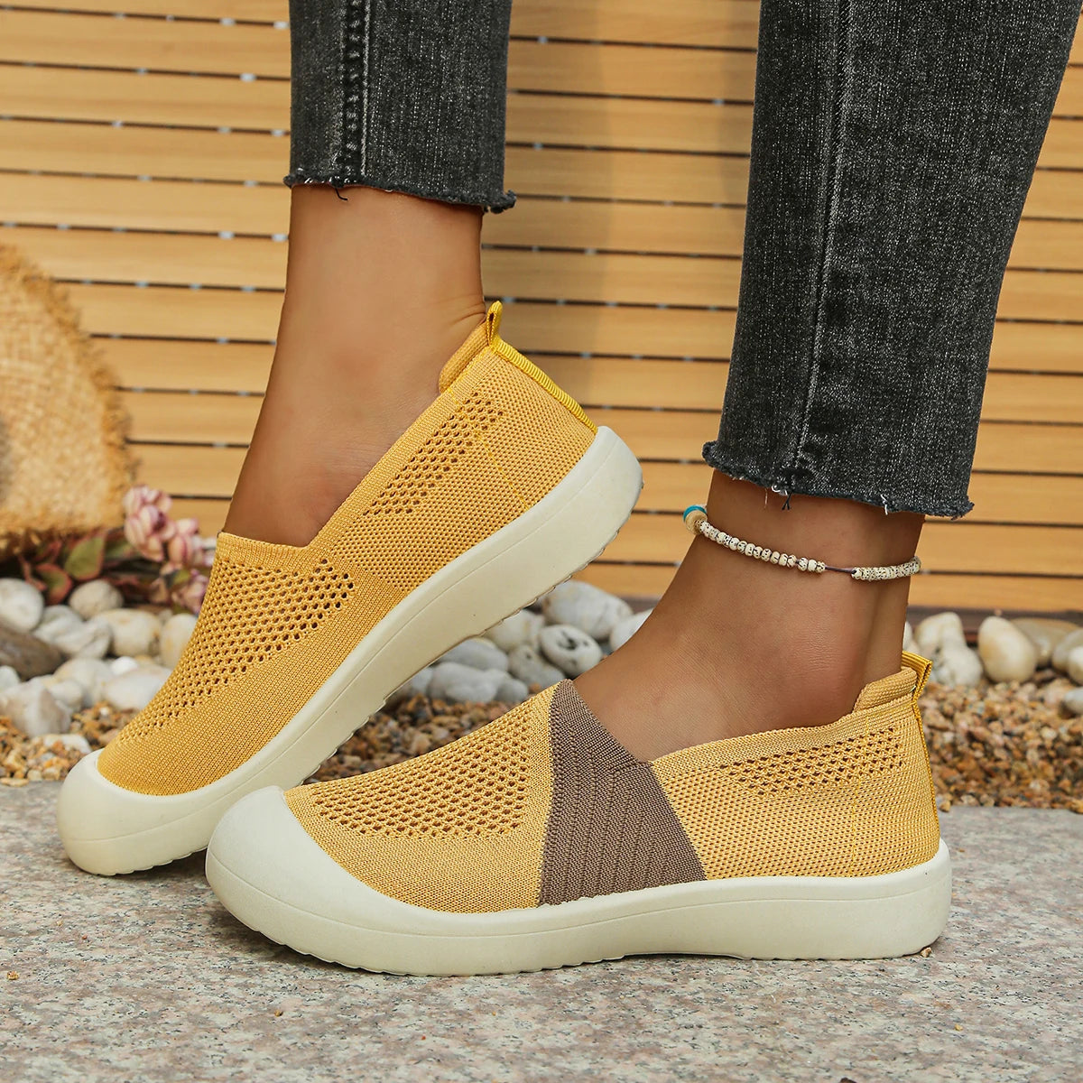 Women's shoes summer 2026  Single Shoes Dual-Tone Breathable Design Petite Fragrance Style Comfortable Footwear shoes woman