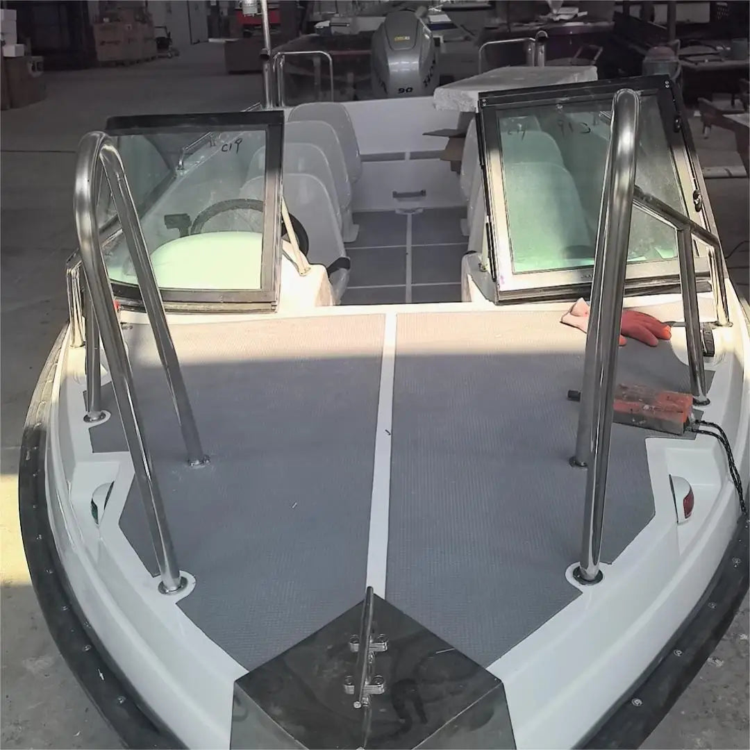 China Factory Cheap 6 Meters 10 Seats  Yacht Luxury Boat Yacht for Water River Park  Sea Beach Tourism