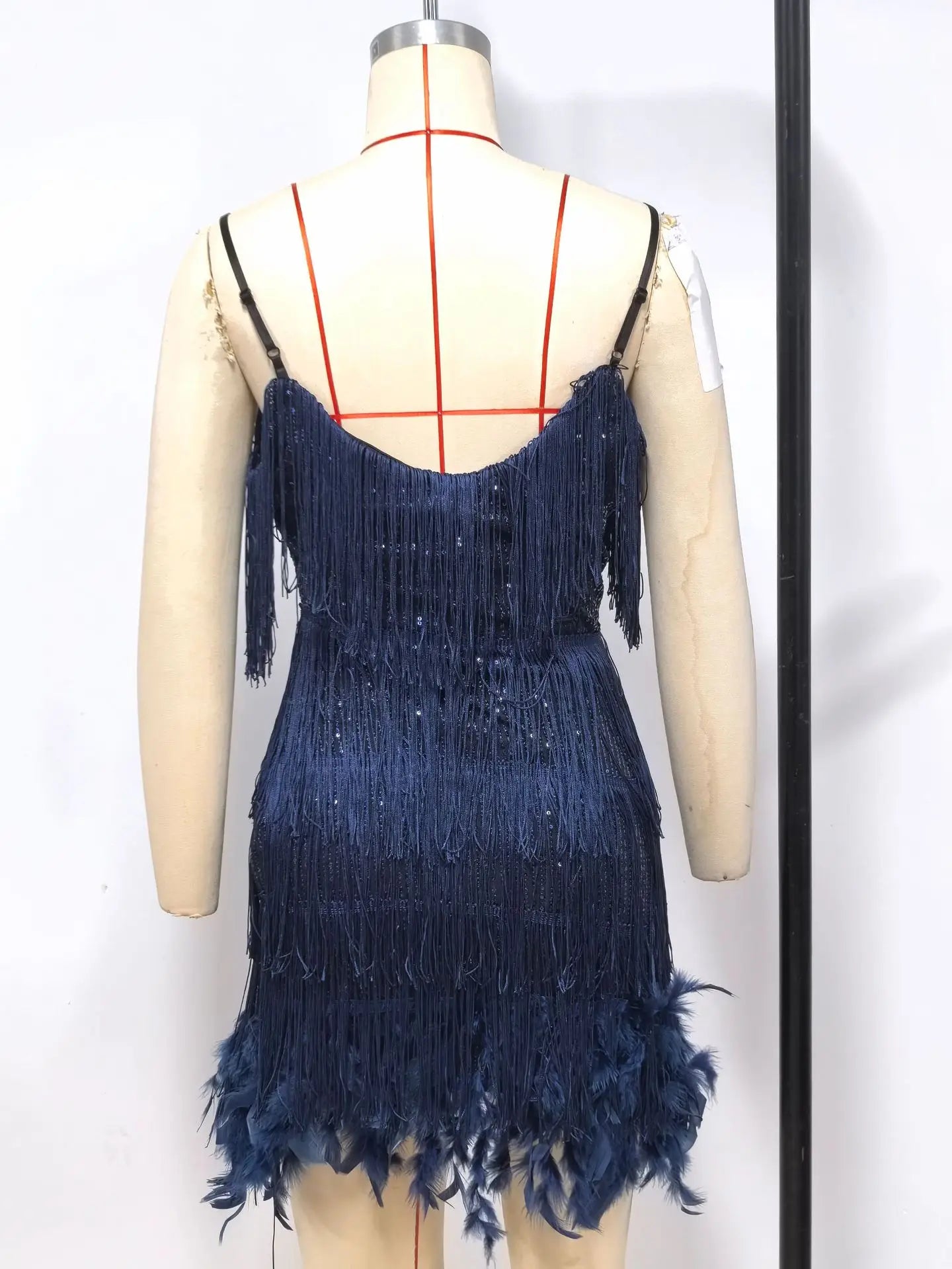 Summer Fashion Elegant Tassel Sequin Dress Women's Sexy Slim Sleeveless V-neck High Waist Suspender Feather Stitching Dresses