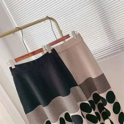 [EWQ]Japan Style Polka Dots Knitted High Waist Skirt Women's 2025 New Autumn Winter Oofice Lady Elastic A-line Pleated Midiskirt