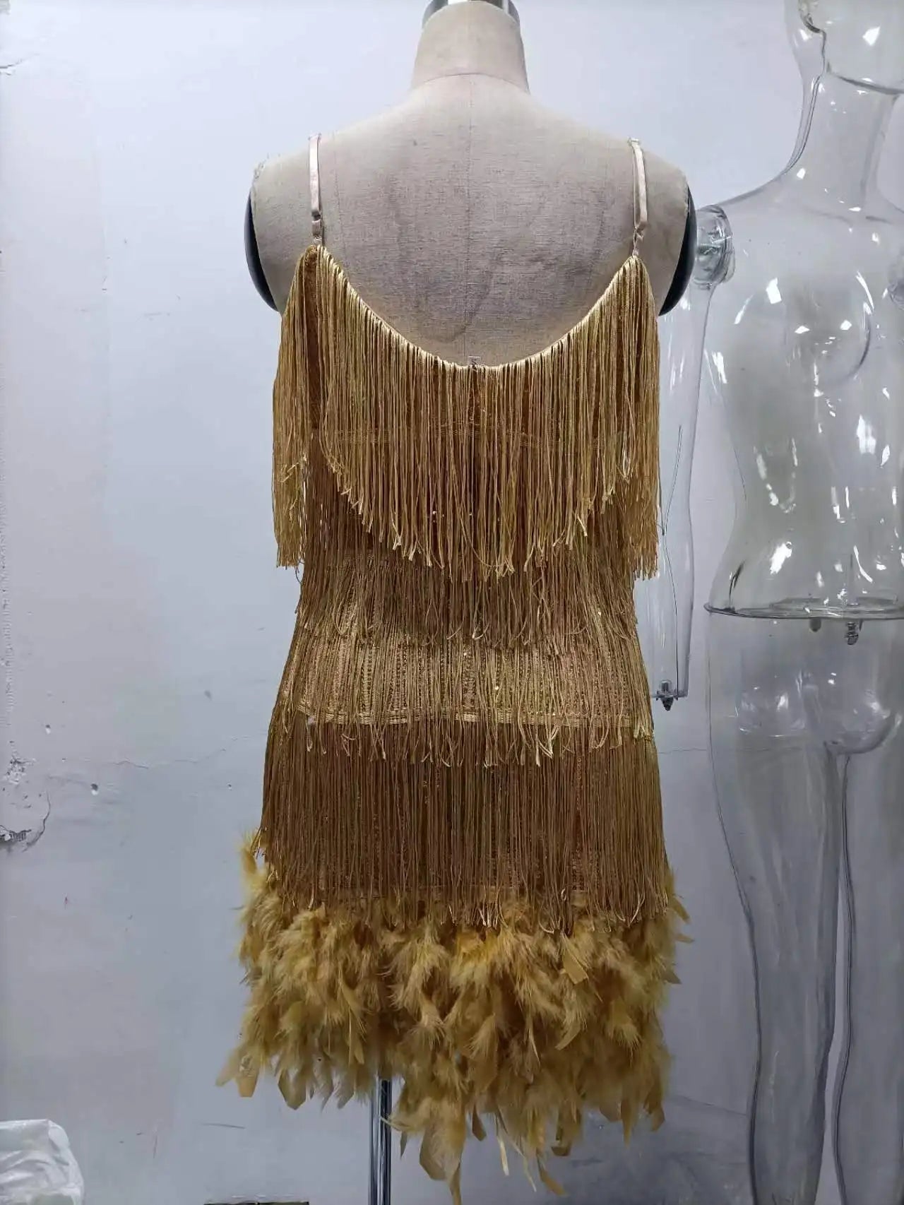 Summer Fashion Elegant Tassel Sequin Dress Women's Sexy Slim Sleeveless V-neck High Waist Suspender Feather Stitching Dresses