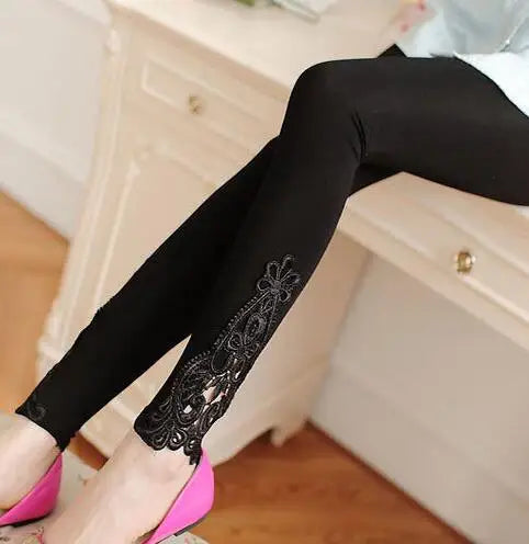 7XL Large Size Leggings For Women Summer Thin Tick 3/4 Capris Short Lace Hollow Tight Pants Black White Pink Red  6XL 5xl 4xl