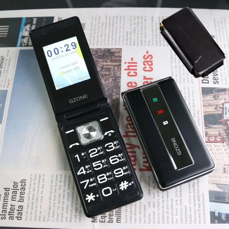 Low Price 2G GSM Folde Phone For Elderly Push-Button Durable Battery Quick Dial Loud Voice Two Sim Unlocked Foldable Cellphone