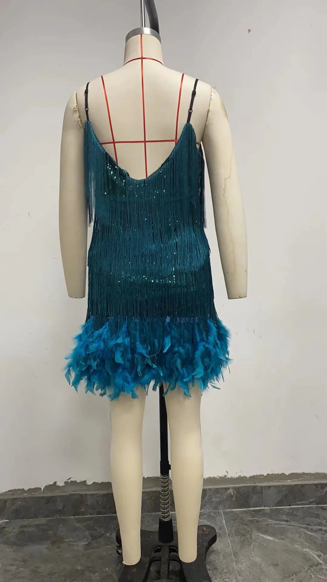 Summer Fashion Elegant Tassel Sequin Dress Women's Sexy Slim Sleeveless V-neck High Waist Suspender Feather Stitching Dresses