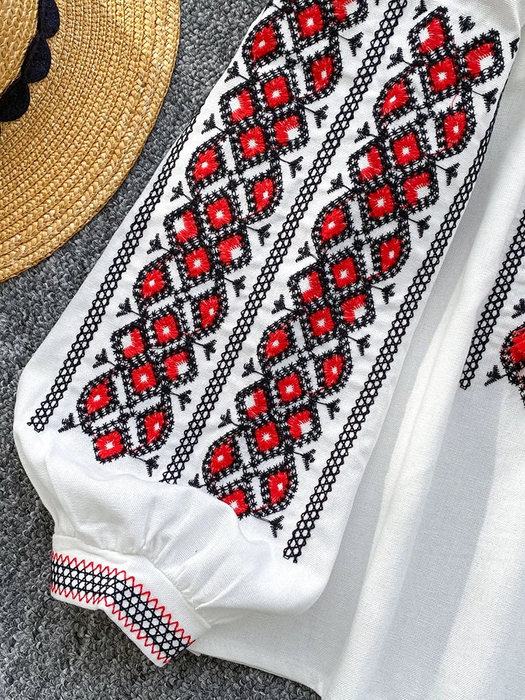 Women Autumn Blouse Bohemian Retro Ethnic Style Embroidered Shirt Loose Lantern Sleeve Top Female Pullovers 3 Colors BL246
