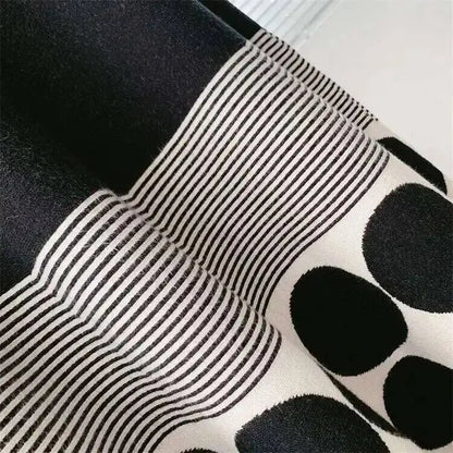 [EWQ]Japan Style Polka Dots Knitted High Waist Skirt Women's 2025 New Autumn Winter Oofice Lady Elastic A-line Pleated Midiskirt
