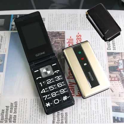 Low Price 2G GSM Folde Phone For Elderly Push-Button Durable Battery Quick Dial Loud Voice Two Sim Unlocked Foldable Cellphone