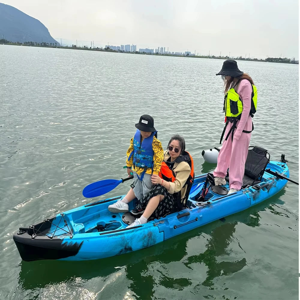 2025 Portable LLDPE Kayak With Split Hard Shell Electric Pedal-Driven Canoe For Solo Tandem Lake Sea Adventures Modular Assembly