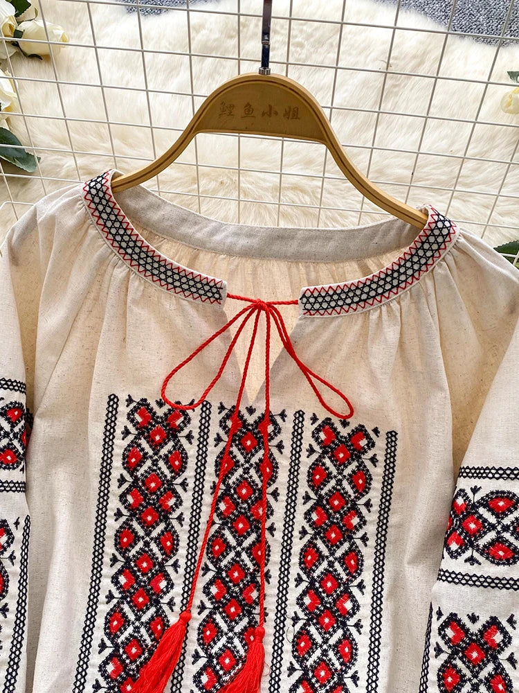 Women Autumn Blouse Bohemian Retro Ethnic Style Embroidered Shirt Loose Lantern Sleeve Top Female Pullovers 3 Colors BL246