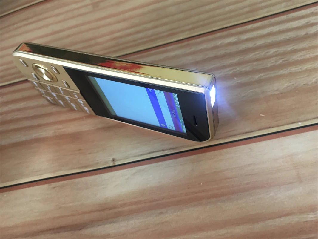 2025 New Push Button Mobile Phone 2.8' Three SIM 3SIM Bluetooth Flashlight MP3 Wireless FM Camera Vibration BigHorn CellPhone