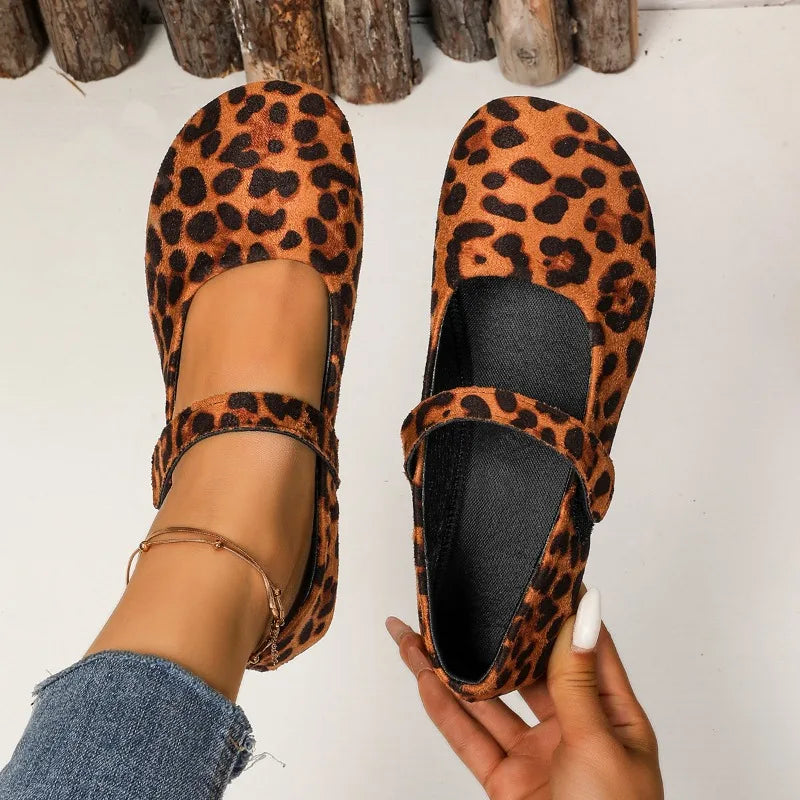 Shoes Woman Flats Round Toe Casual Female Sneakers Dress Nurse Comfortable New Summer Solid Rubber PU Fabric Leisure Fretwork