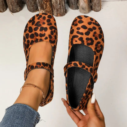 Shoes Woman Flats Round Toe Casual Female Sneakers Dress Nurse Comfortable New Summer Solid Rubber PU Fabric Leisure Fretwork