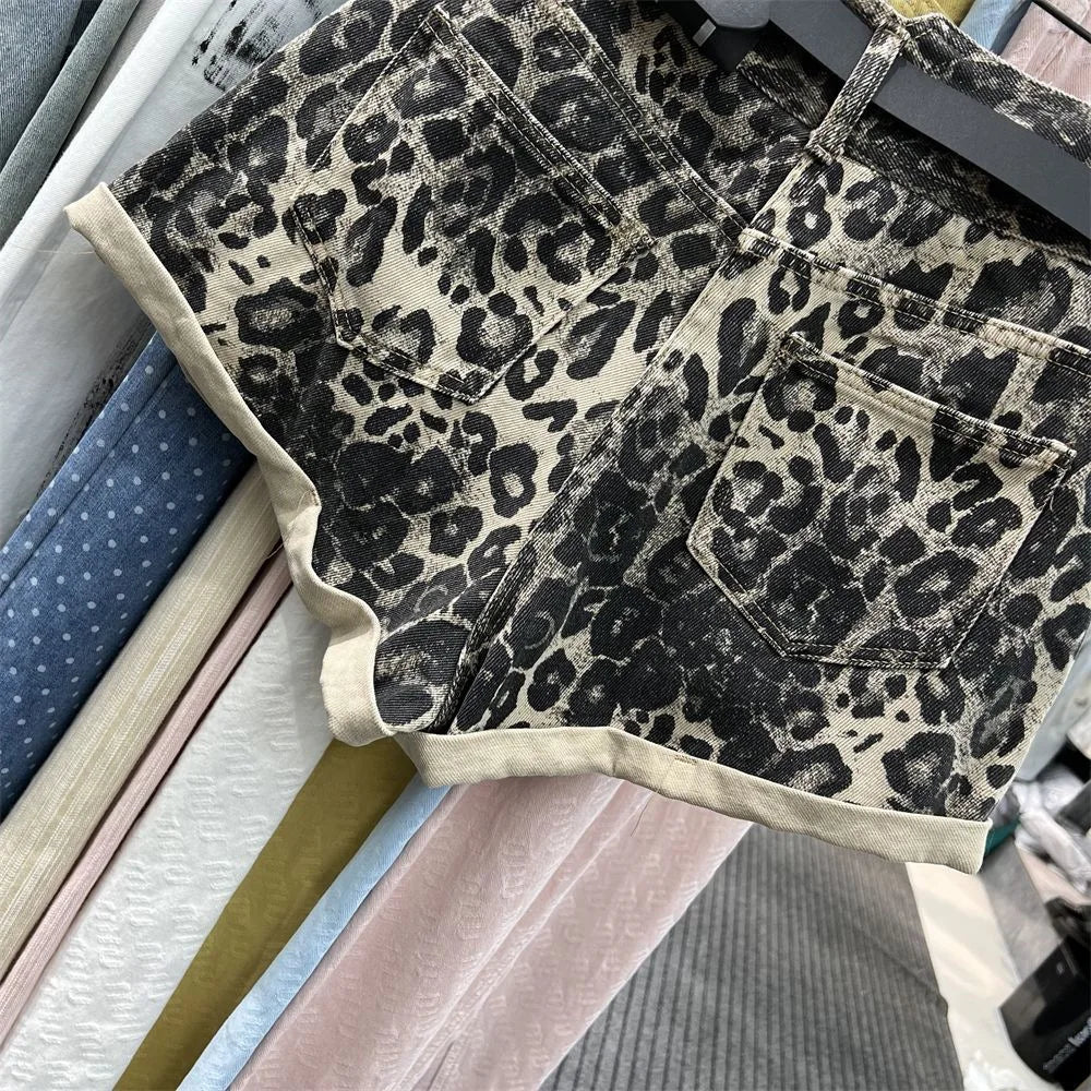 Vintage Broken Holes American-style Denim Shorts Women Casual High Waist Sexy leopard print Female Summer Baggy wide-legged hot