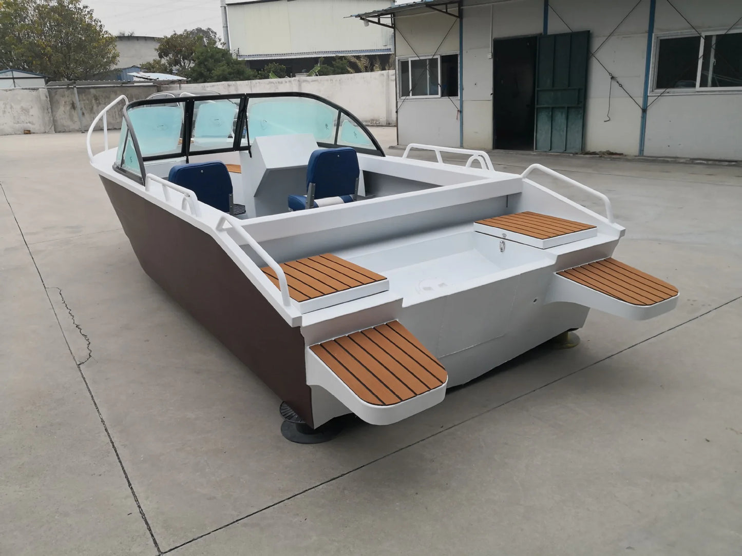 Best Value Aluminum Alloy Speedboat for 6-8 Passengers Comfortable Handrails for Fishing or Sports Yachting