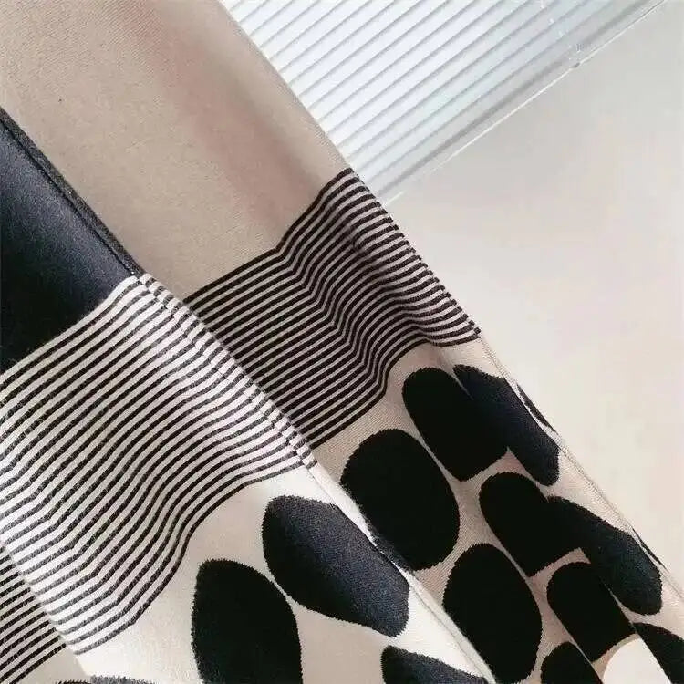 [EWQ]Japan Style Polka Dots Knitted High Waist Skirt Women's 2025 New Autumn Winter Oofice Lady Elastic A-line Pleated Midiskirt