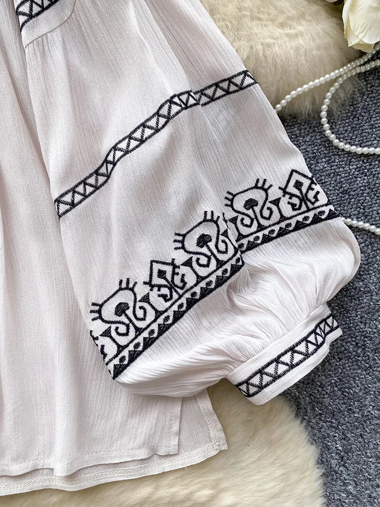 Women's Bohemia Blouse Embroidered Autumn Spring O-neck Collar Bow Tie Lantern Sleeve Top Blusas Mujer Female Tops BL020