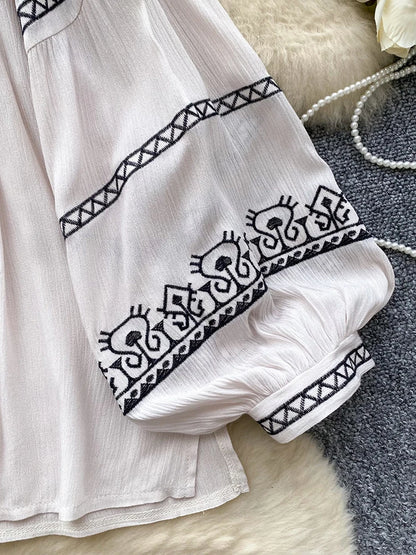 Women's Bohemia Blouse Embroidered Autumn Spring O-neck Collar Bow Tie Lantern Sleeve Top Blusas Mujer Female Tops BL020