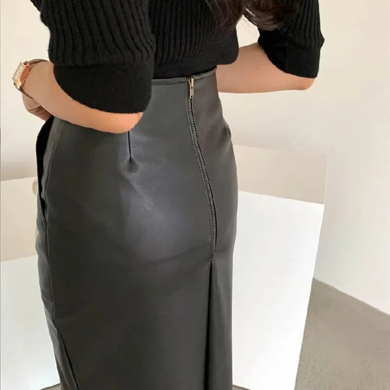 CM.YAYA Women High Waist PU Leather Vintage Straight Split Skirt 2025 Winter Street Pockets Basic Club Party Long Midi Skirts