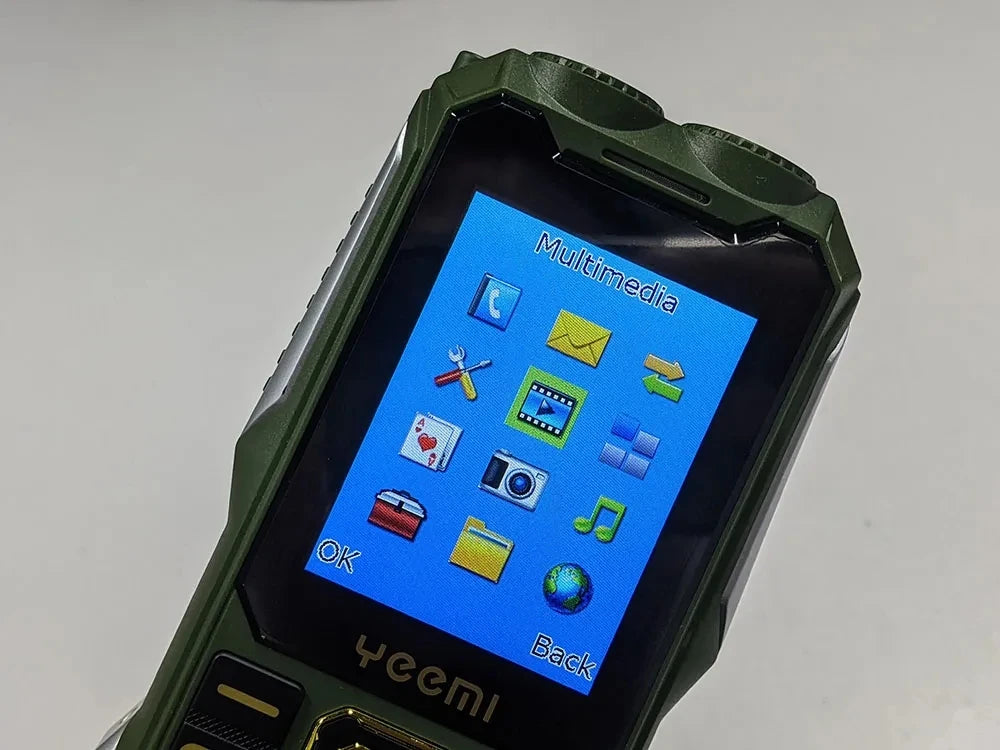 YEEMI Q8 GSM 2G Rugged Phone Big Battery Dual Flashlight 2.4inches HD Screen Dual SIM Mobile Phone Large Button Cellphone