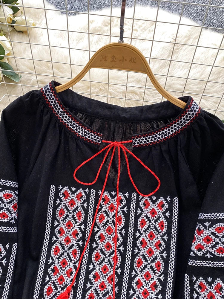 Women Autumn Blouse Bohemian Retro Ethnic Style Embroidered Shirt Loose Lantern Sleeve Top Female Pullovers 3 Colors BL246