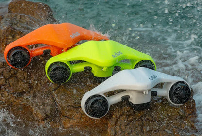 Electric Sea Scooter Portable 30 Meters Depth Underwater 35mins Running Time -10℃-40℃ Available Underwater Scooter 3.5kg