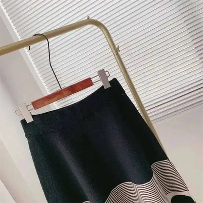 [EWQ]Japan Style Polka Dots Knitted High Waist Skirt Women's 2025 New Autumn Winter Oofice Lady Elastic A-line Pleated Midiskirt