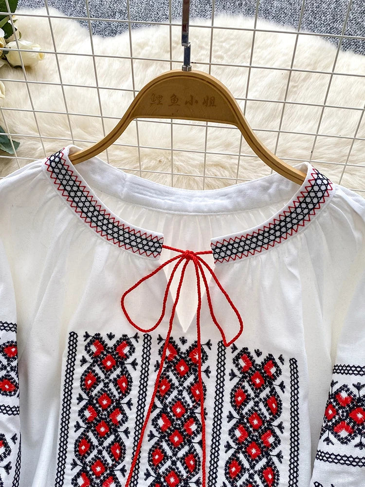 Women Autumn Blouse Bohemian Retro Ethnic Style Embroidered Shirt Loose Lantern Sleeve Top Female Pullovers 3 Colors BL246