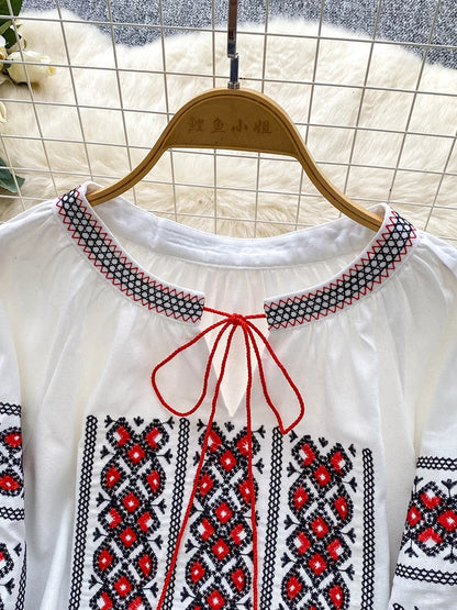 Women Autumn Blouse Bohemian Retro Ethnic Style Embroidered Shirt Loose Lantern Sleeve Top Female Pullovers 3 Colors BL246