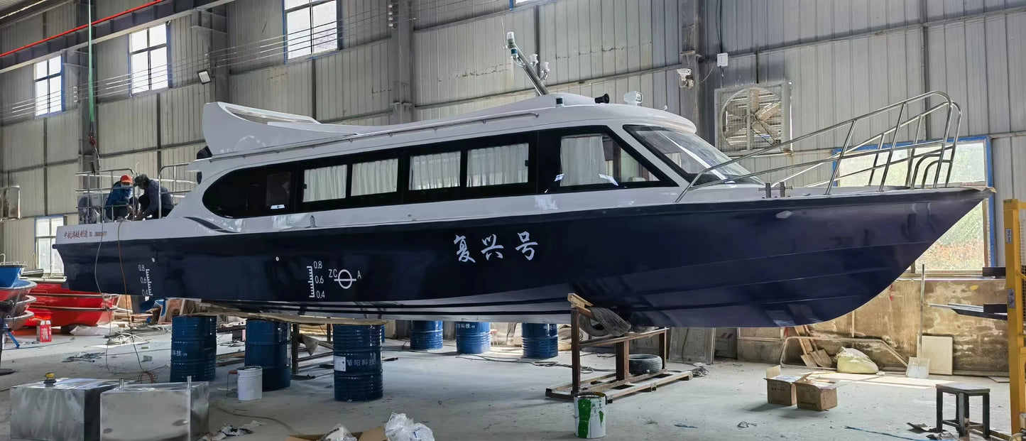 China Factory Cheap 6 Meters 10 Seats  Yacht Luxury Boat Yacht for Water River Park  Sea Beach Tourism