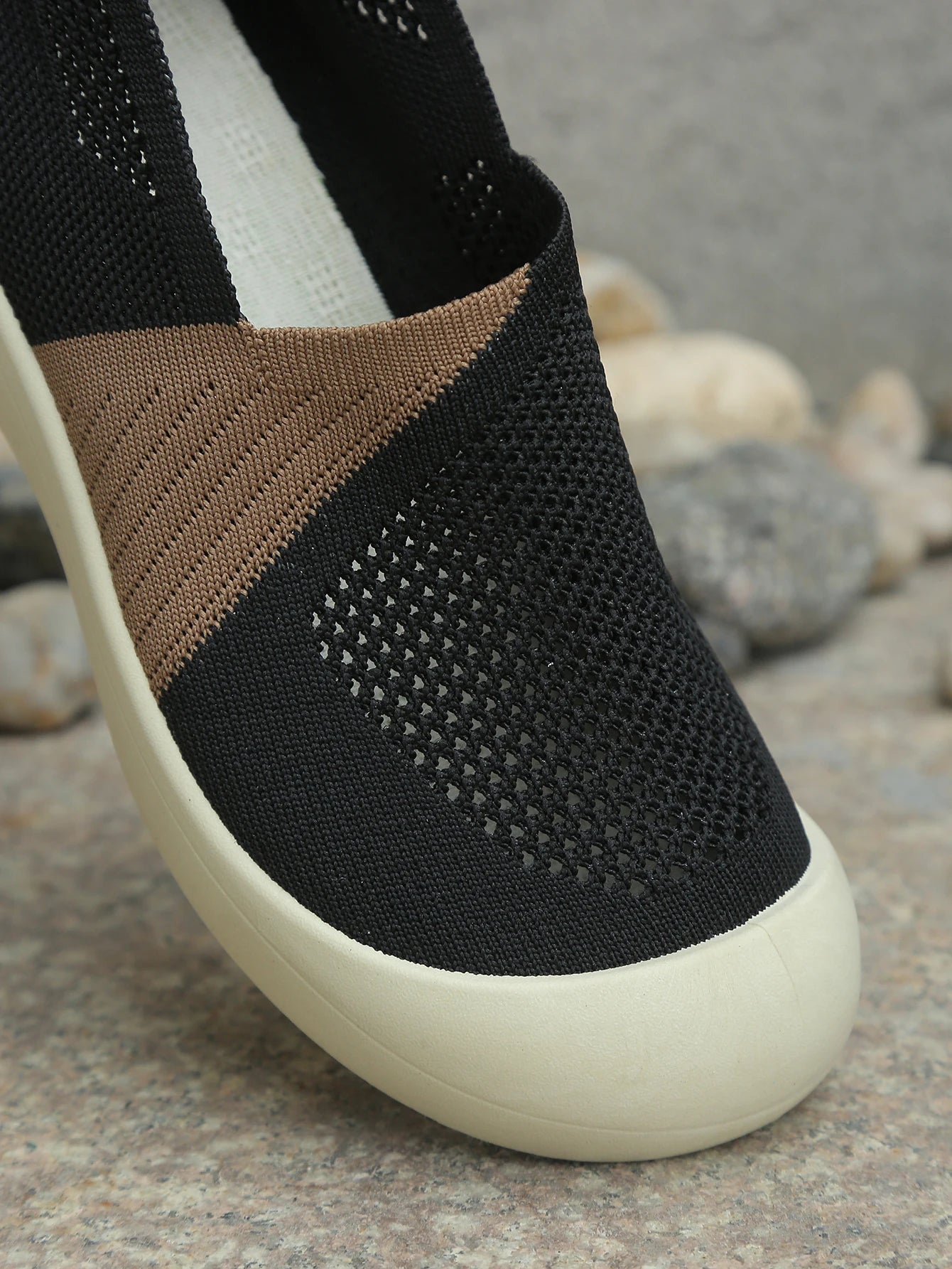 Women's shoes summer 2026  Single Shoes Dual-Tone Breathable Design Petite Fragrance Style Comfortable Footwear shoes woman