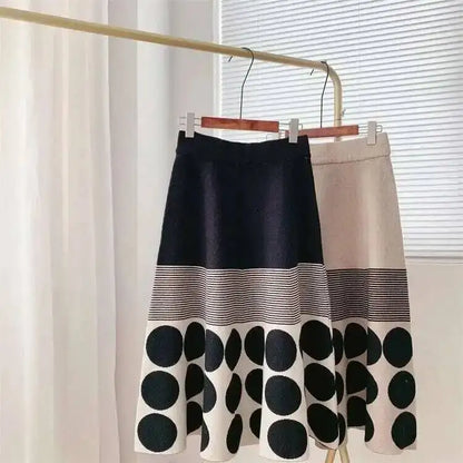 [EWQ]Japan Style Polka Dots Knitted High Waist Skirt Women's 2025 New Autumn Winter Oofice Lady Elastic A-line Pleated Midiskirt
