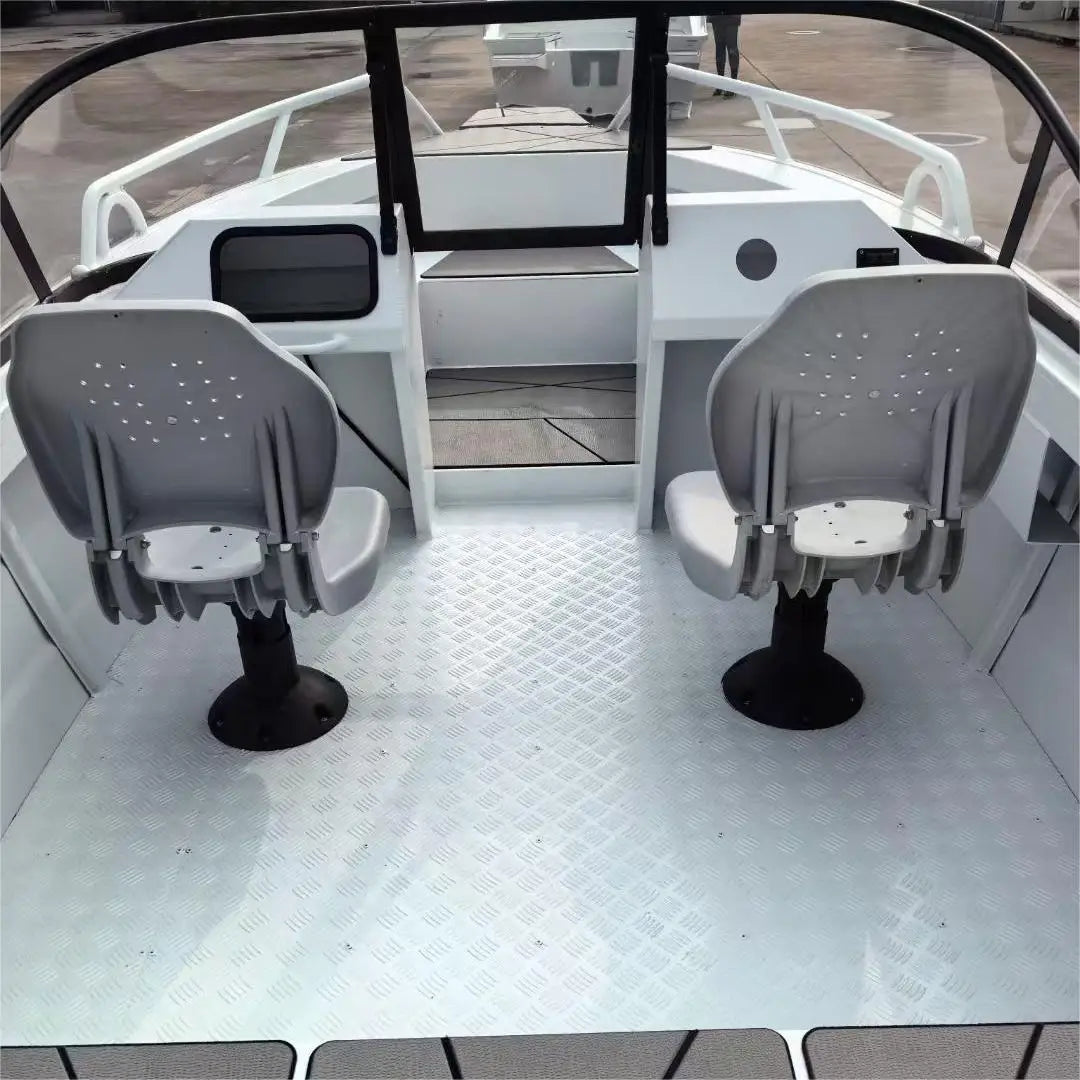 China Factory Cheap 6 Meters 10 Seats  Yacht Luxury Boat Yacht for Water River Park  Sea Beach Tourism