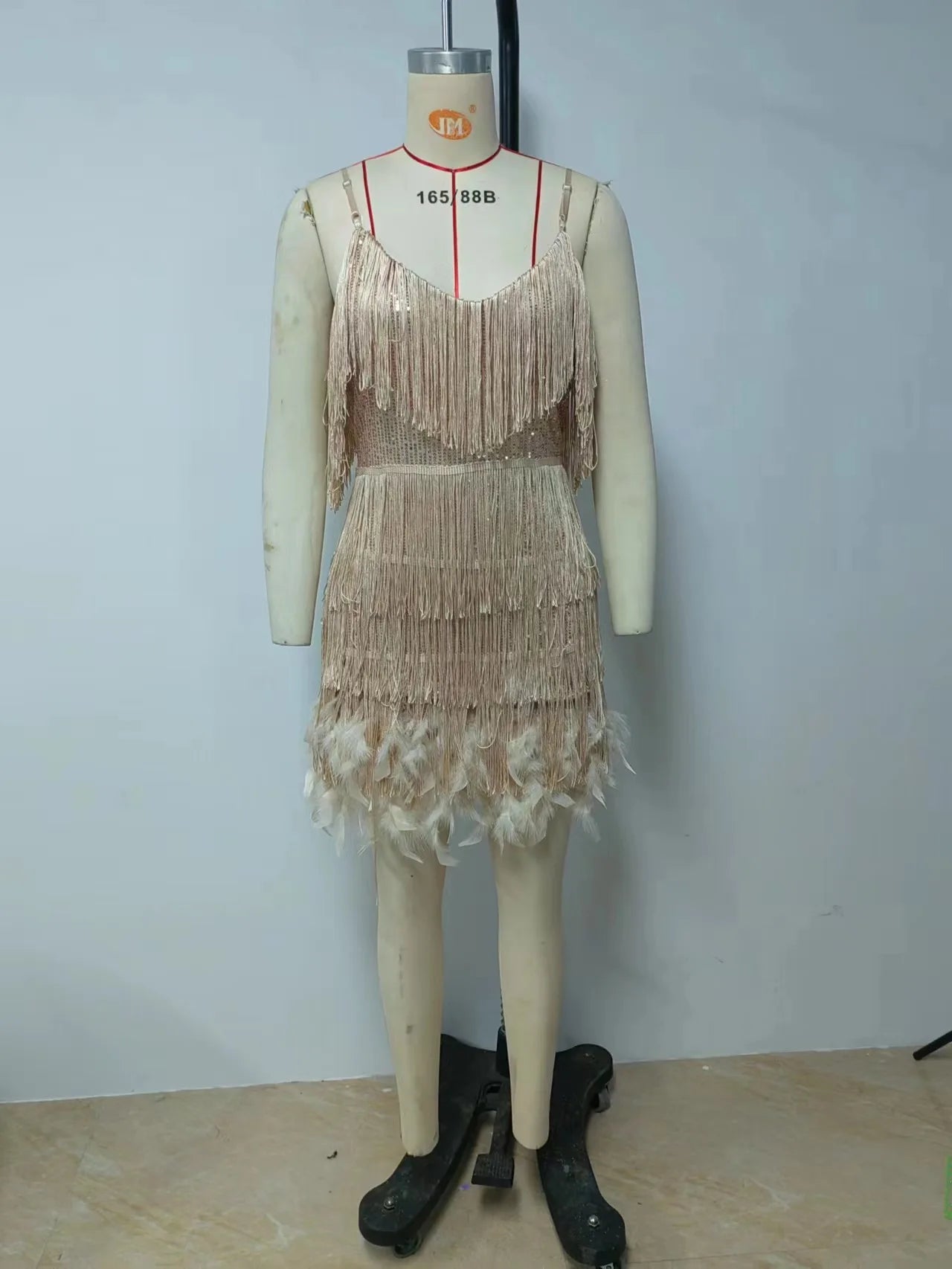 Summer Fashion Elegant Tassel Sequin Dress Women's Sexy Slim Sleeveless V-neck High Waist Suspender Feather Stitching Dresses