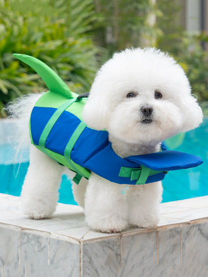 Dog Life Jacket, Cute Shark Dog Life Vest for Swimming Boating with Superior Buoyancy and Rescue Handle, Adjustable Floating