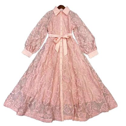 Retro-style Design Paired With A Matching Belt